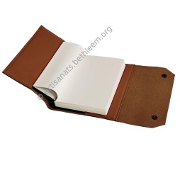 Carnet relié vierge moyen modèle avec couverture cuir