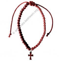 Croix latine avec bracelet tressé