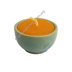 Bougie dans coquetier turquoise, bougie jaune H3