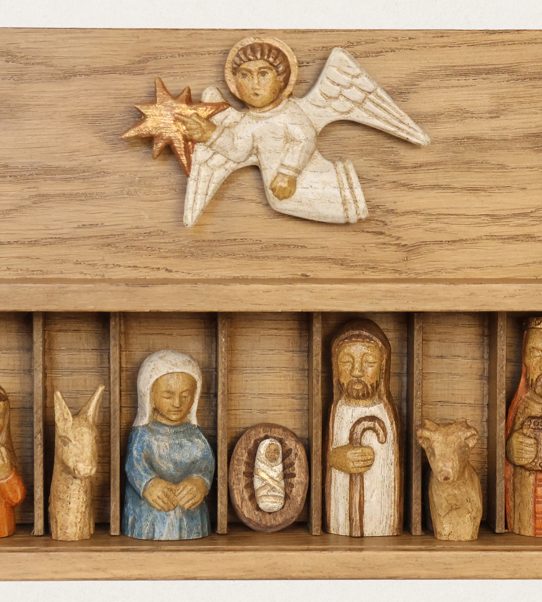 CHRISTMAS GIFTS - NATIVITY SCENES